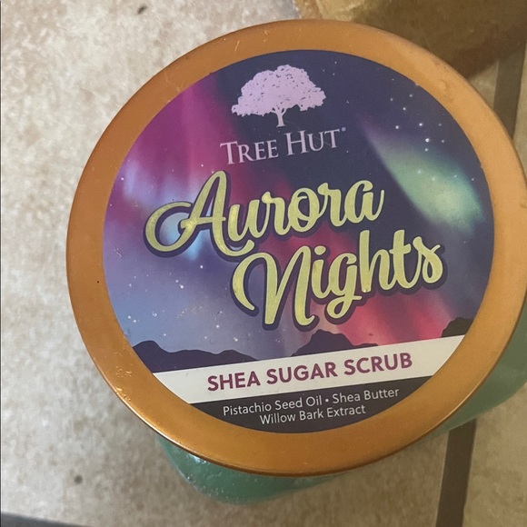 tree hut Other - Tree Hut Aurora Nights Shea Sugar Scrub - Gold and Green
